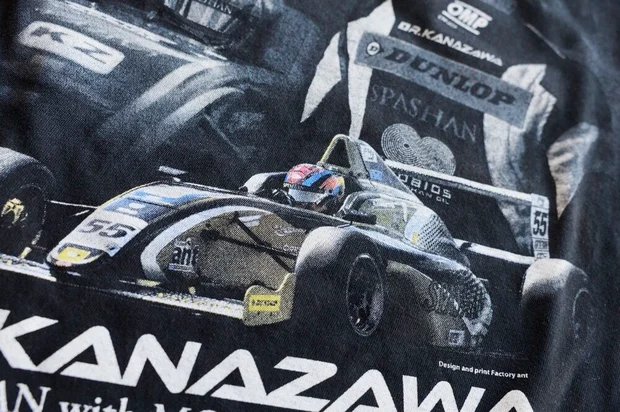 網点化したデザインデータをスクリーンプリントで印刷されたレーサーのTシャツ