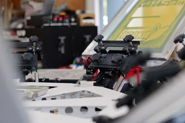 Factory antのvastex社製の8色8テーブルプリント機