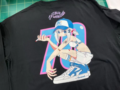 スクリーンプリントの上からイラストをDTFプリントで加工